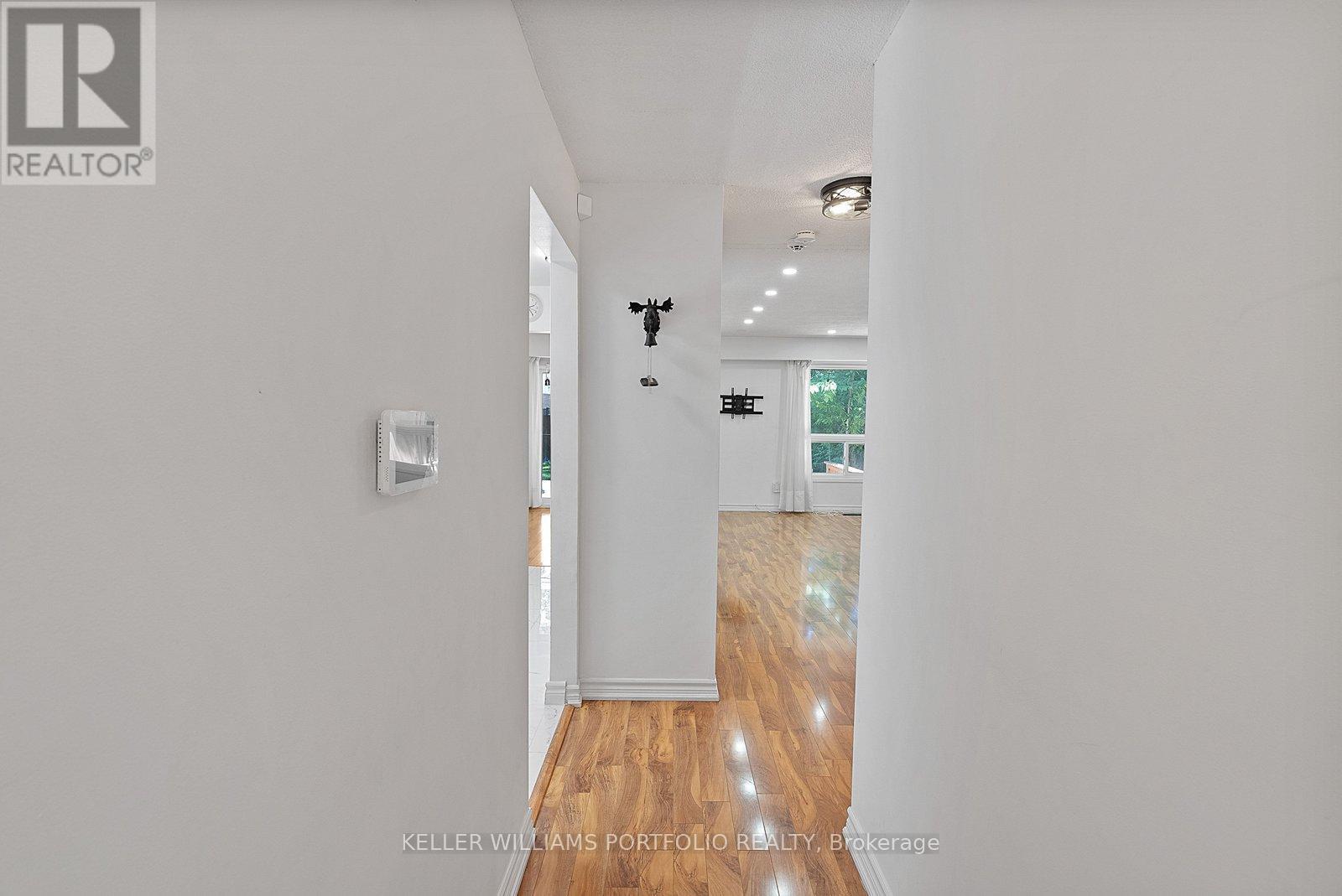 24 Ulysses Place, Toronto, Ontario  M1V 1H9 - Photo 6 - E13451444