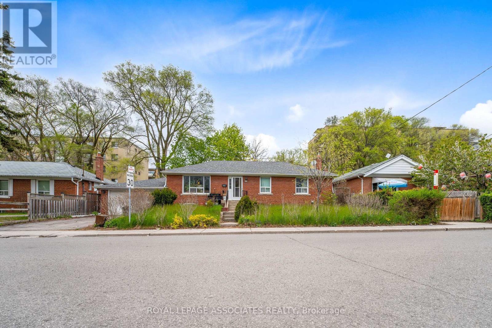 256 Ferris Road, Toronto, Ontario  M4B 1H6 - Photo 20 - E13451514