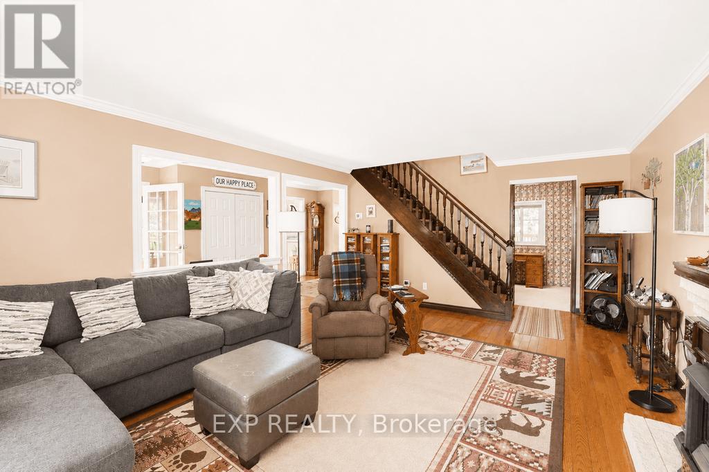 384 Carnegie Beach Road, Scugog, Ontario  L9L 1B6 - Photo 4 - E13451568