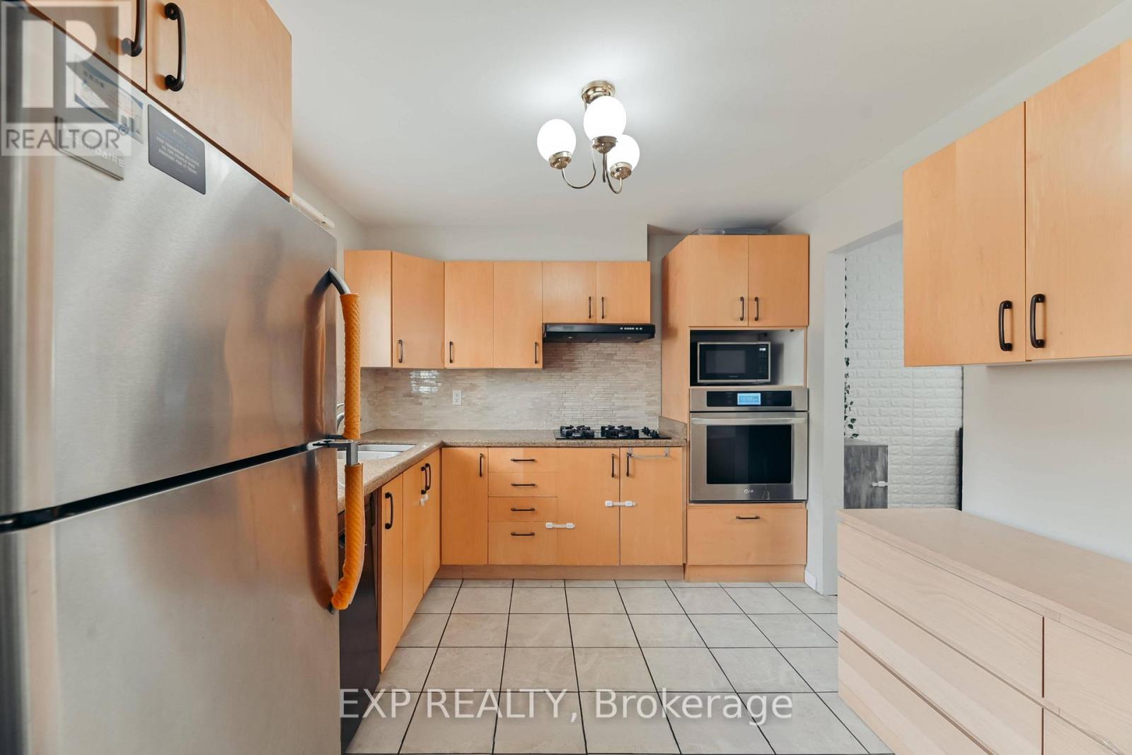 57 - 270 Timberbank Boulevard, Toronto, Ontario  M1W 2M1 - Photo 8 - E13027396
