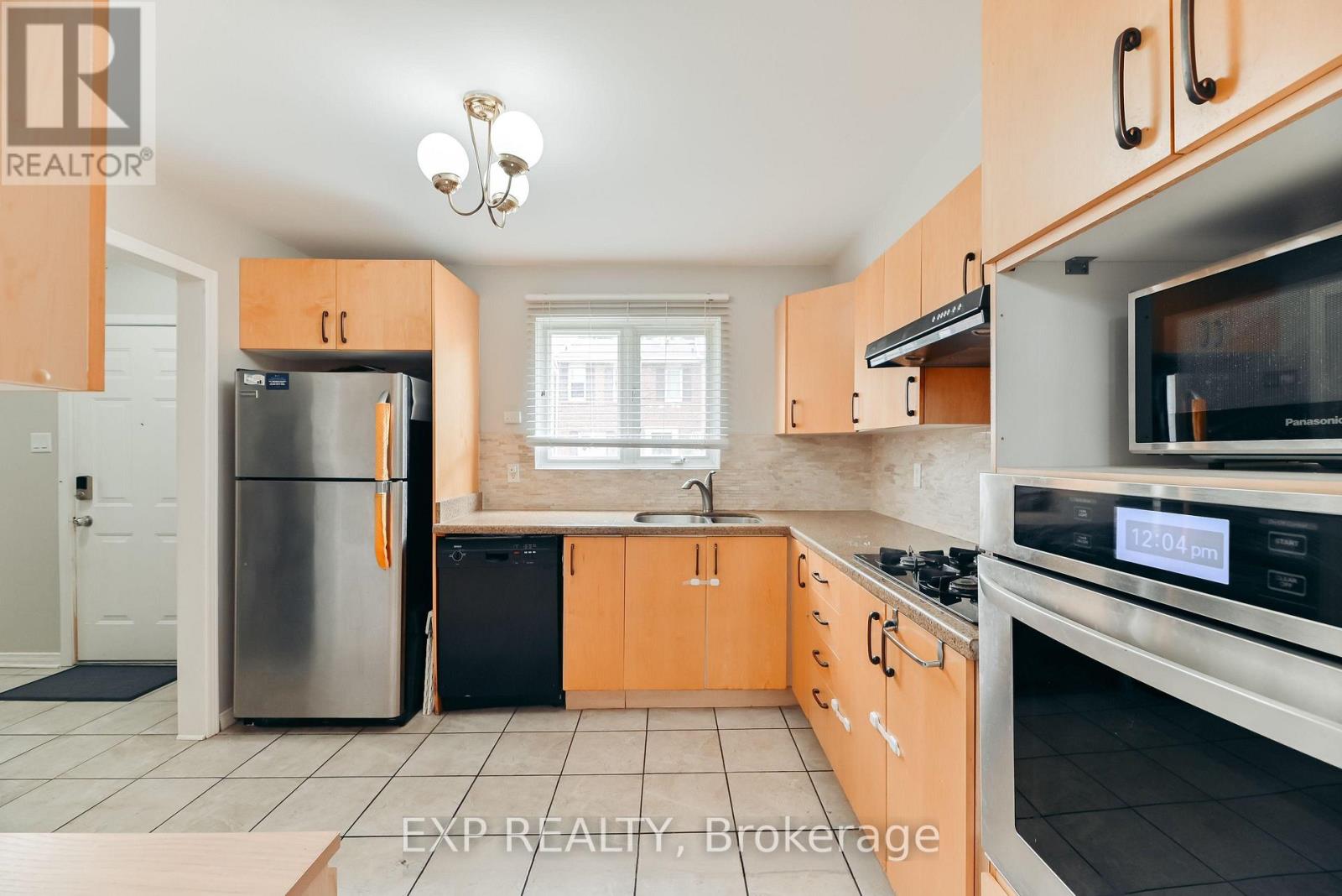 57 - 270 Timberbank Boulevard, Toronto, Ontario  M1W 2M1 - Photo 9 - E13027396