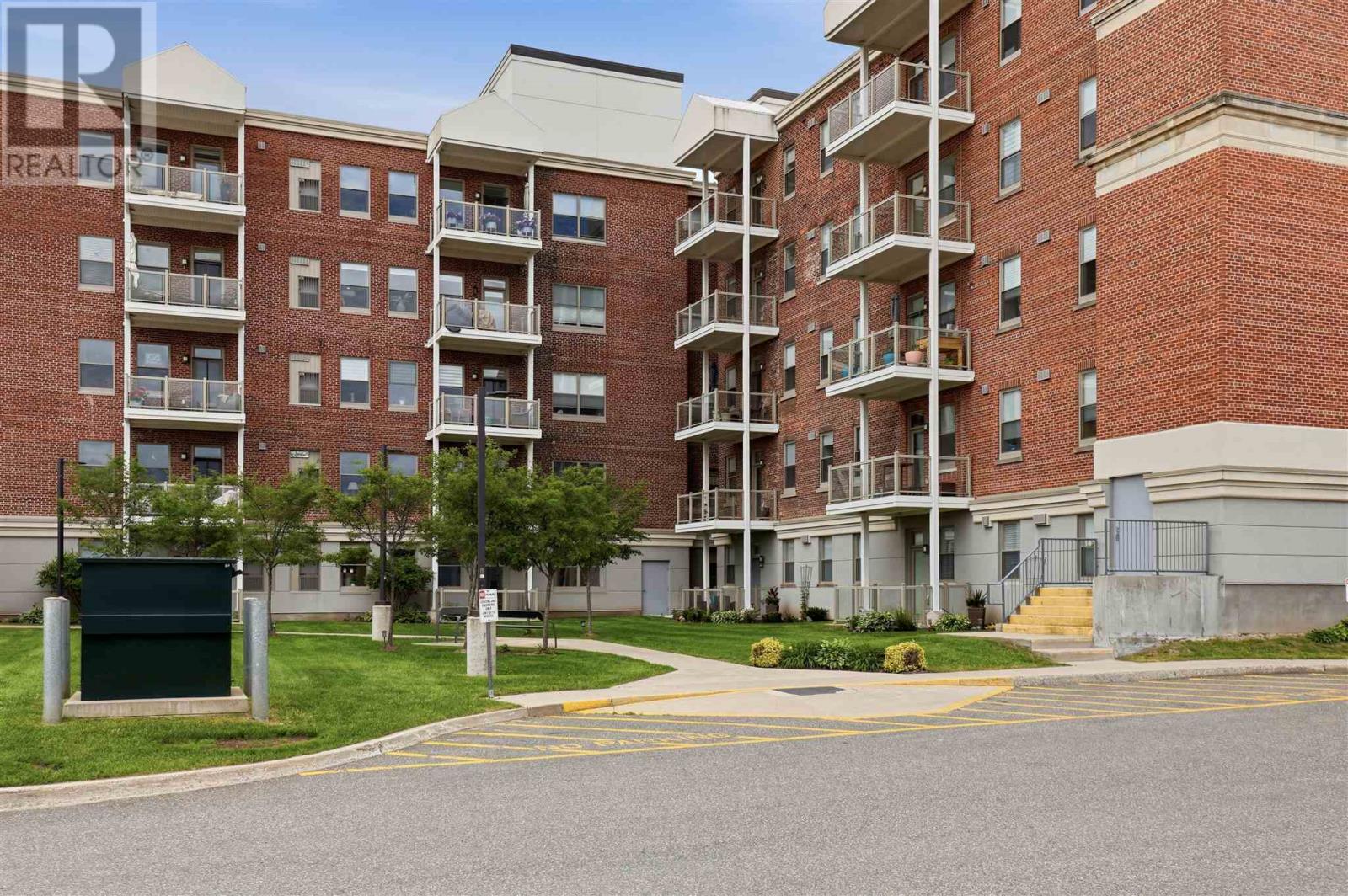 969 Queen St E # 104, Sault Ste. Marie, Ontario  P6A 2C2 - Photo 3 - SM261473
