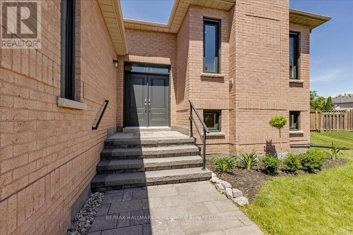 14 Aynsley Place, Georgina, Ontario  L4P 3R7 - Photo 5 - N13451312