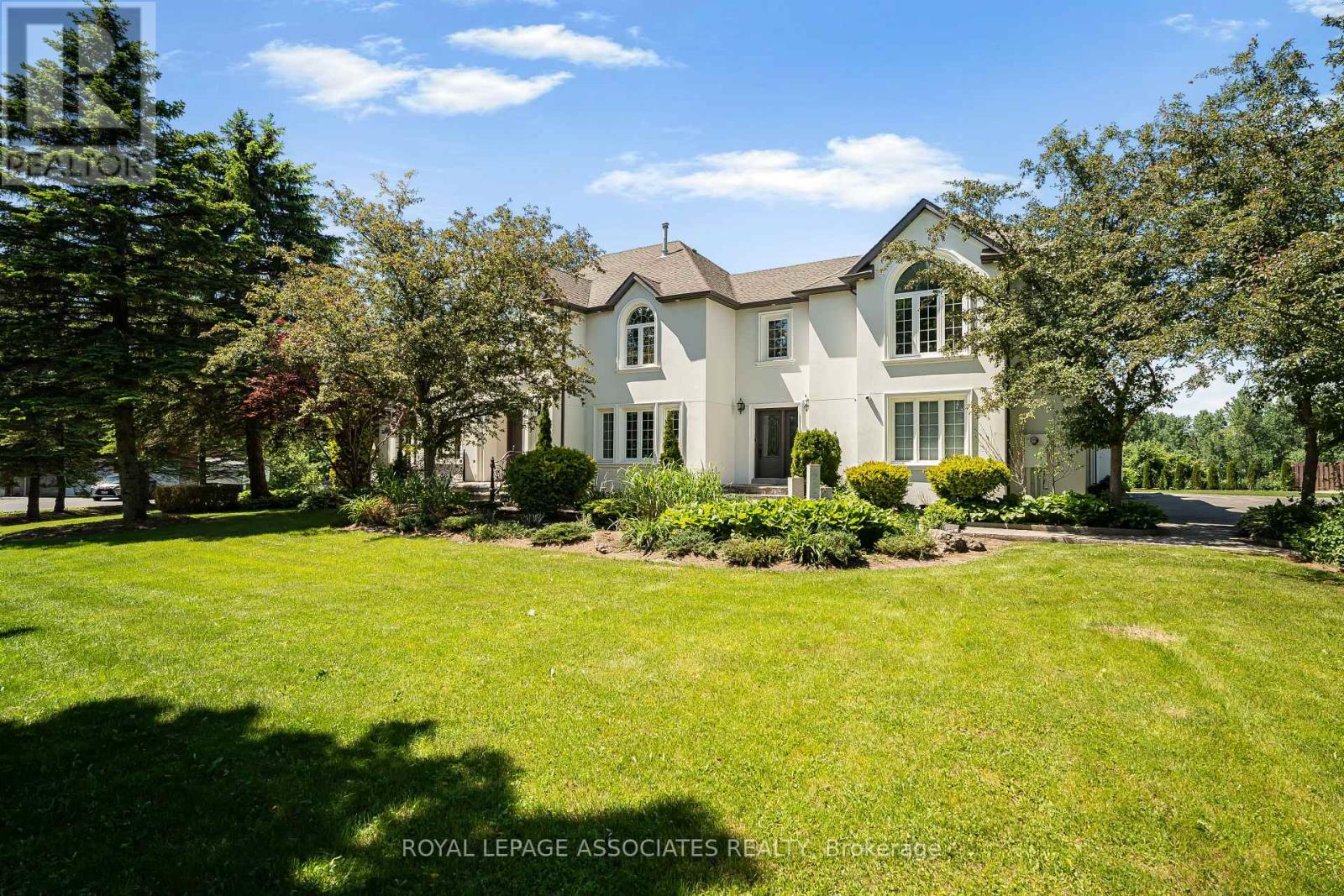 69 Raeview Drive, Whitchurch-Stouffville, Ontario  L4A 3G7 - Photo 2 - N13451486
