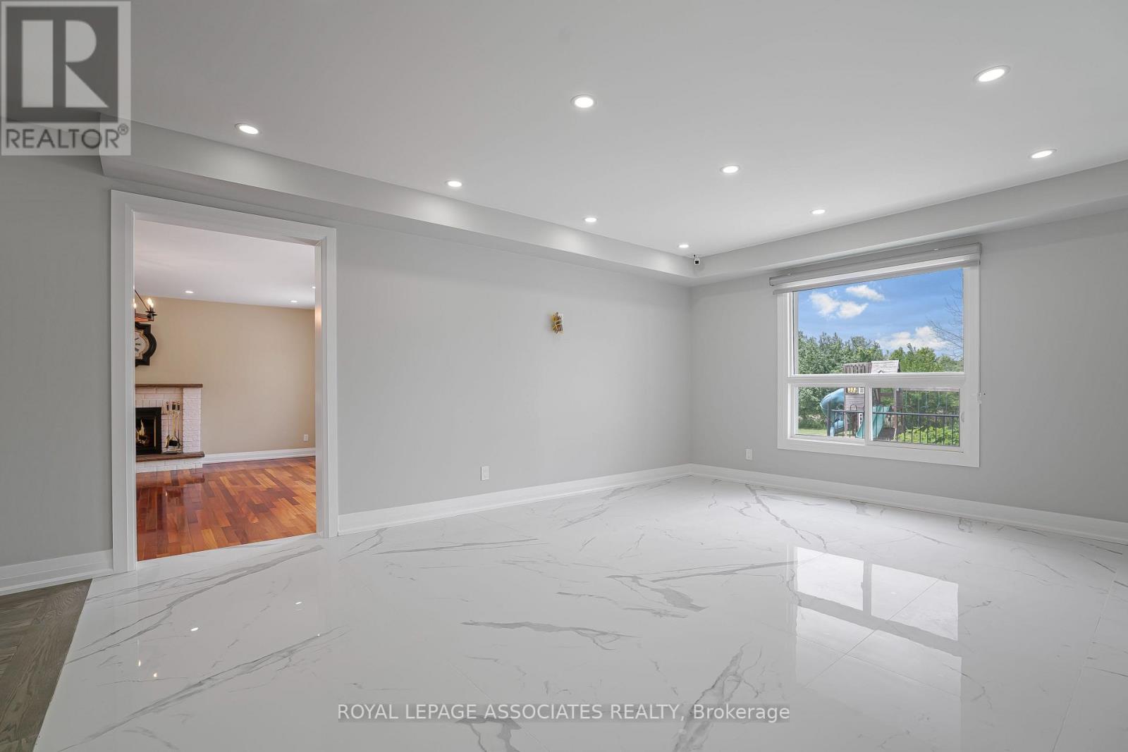 69 Raeview Drive, Whitchurch-Stouffville, Ontario  L4A 3G7 - Photo 8 - N13451486