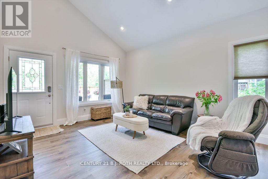 7426 Island View Street, Ramara, Ontario  L0K 2B0 - Photo 29 - S13451410