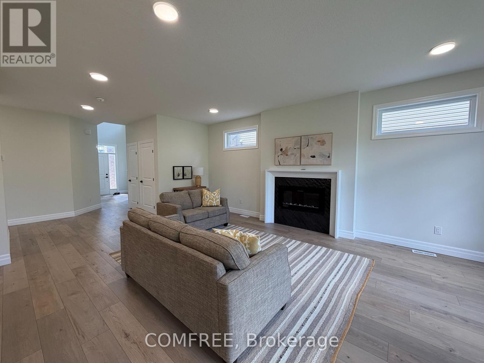 25-35 Old Course Road, St. Thomas, Ontario  N5R 0N3 - Photo 7 - X12921710