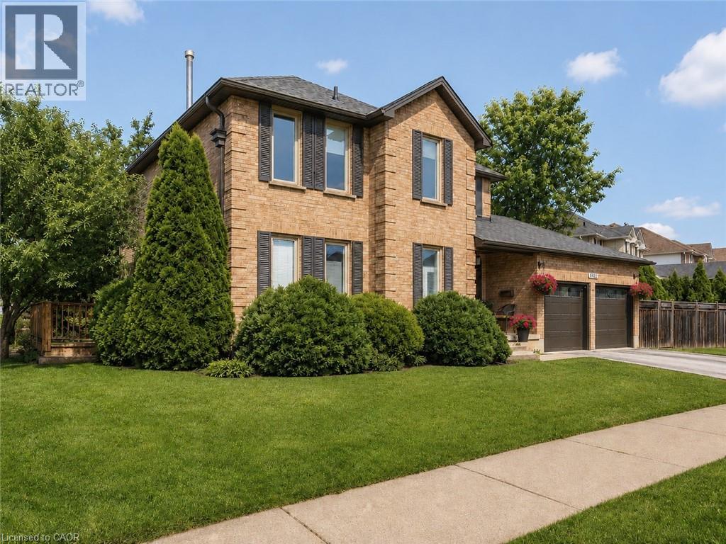 3311 Springvale Court, Burlington, Ontario  L7M 3Y6 - Photo 2 - 40831467