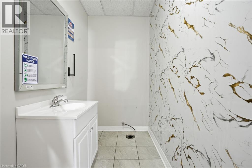 21 Front Street S Unit# 202, Thorold, Ontario  L2V 1W8 - Photo 17 - 40840233