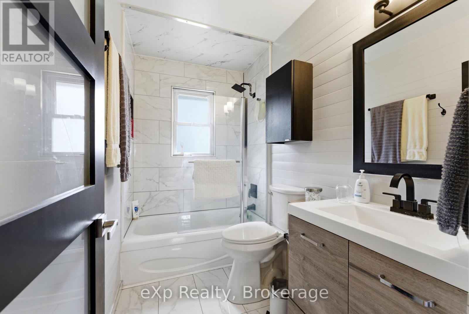 69 First Avenue, Quinte West, Ontario  K8V 4C2 - Photo 12 - X13451710
