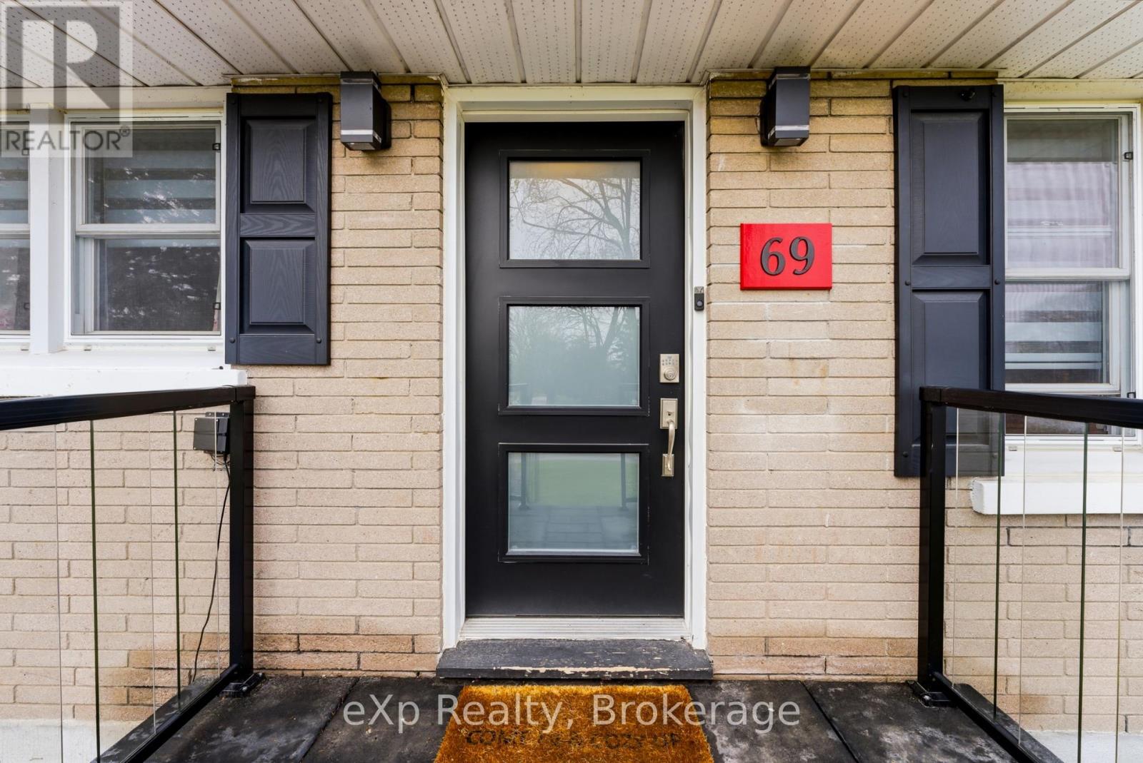 69 First Avenue, Quinte West, Ontario  K8V 4C2 - Photo 3 - X13451710
