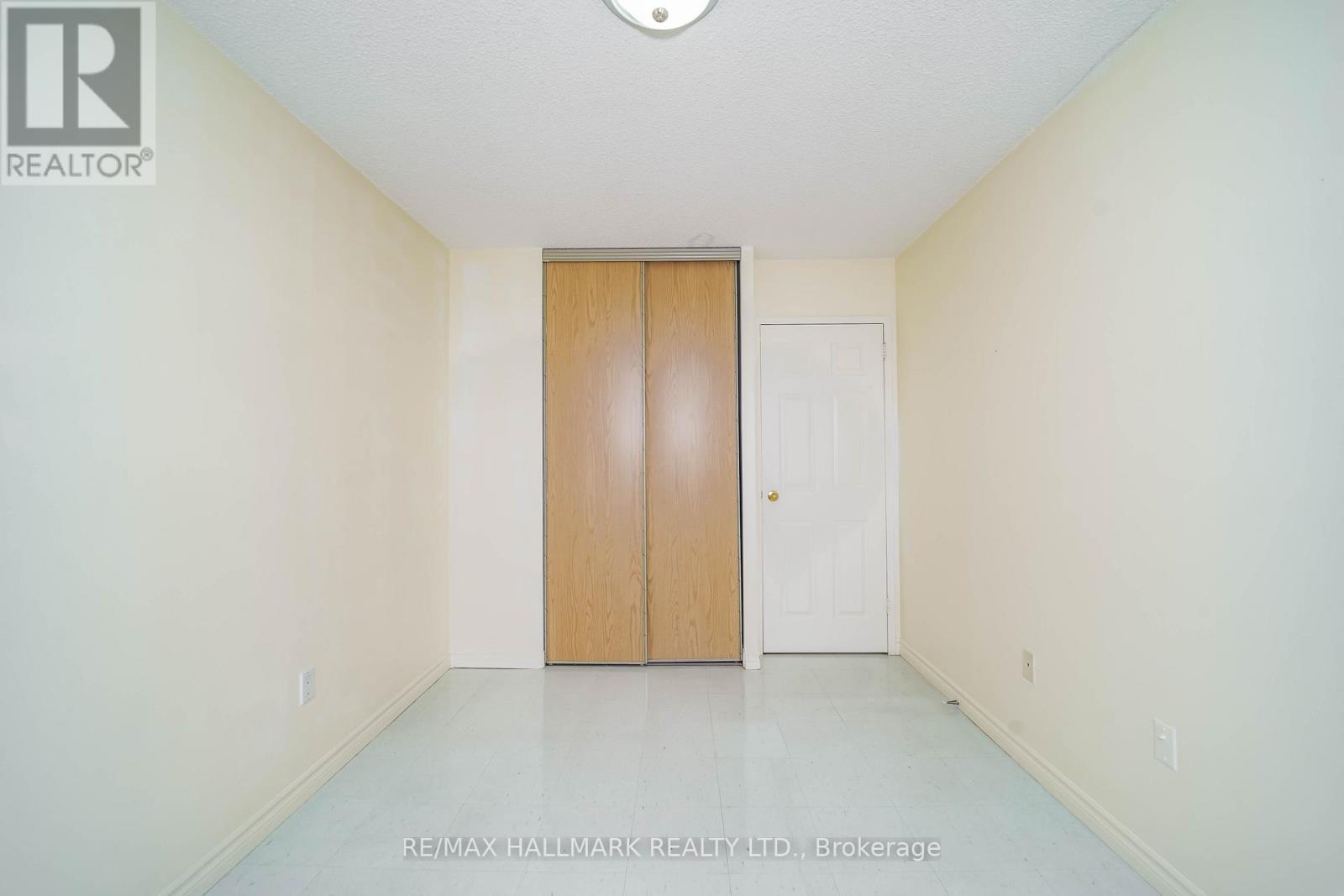 411 - 50 Lotherton Pathway, Toronto, Ontario M6B 2G7 - Photo 13 - W13451334