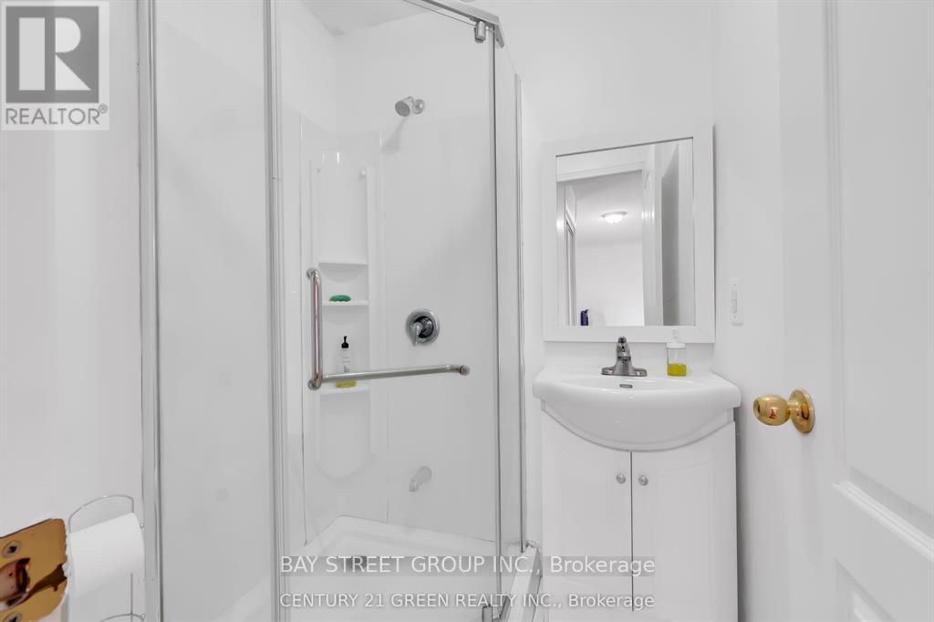 9 Flatlands Way, Brampton, Ontario  L6R 2B5 - Photo 12 - W13451372