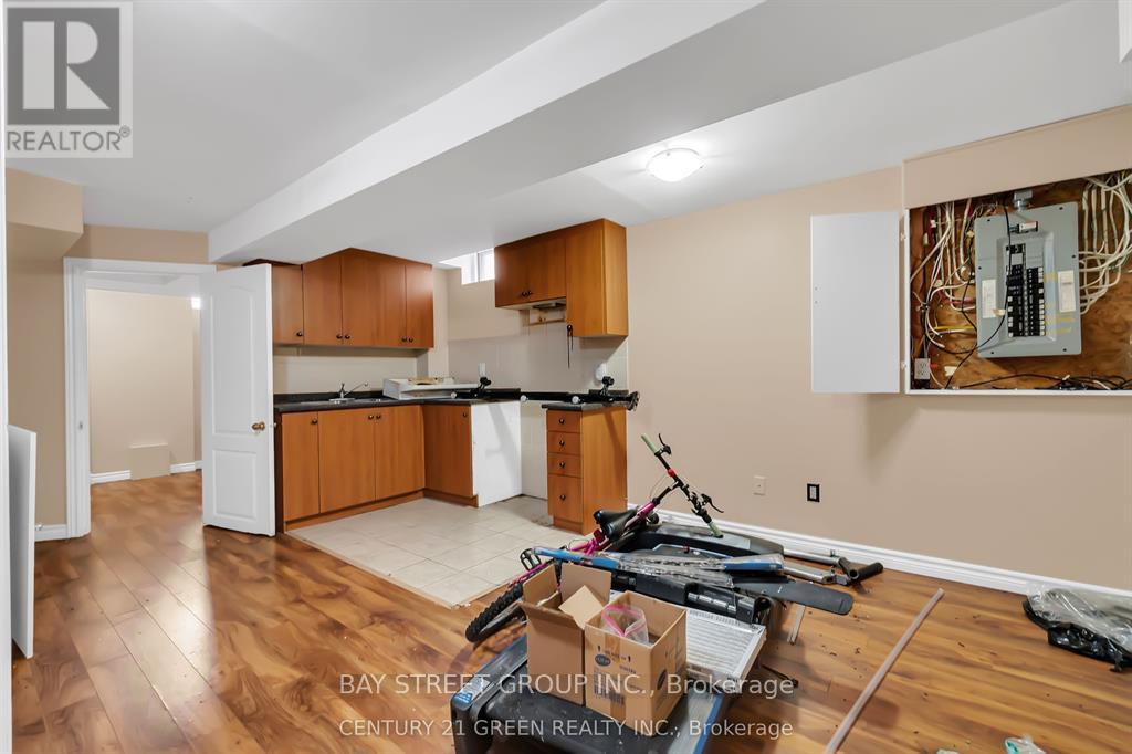 9 Flatlands Way, Brampton, Ontario  L6R 2B5 - Photo 16 - W13451372