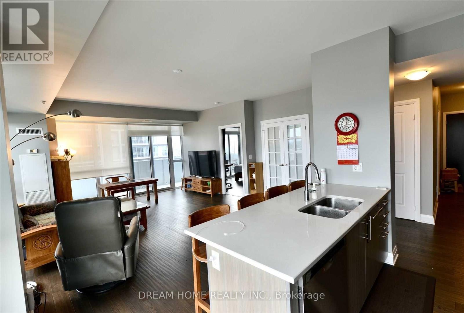 1609 - 55 Speers Road, Oakville, Ontario  L6K 0H9 - Photo 4 - W13451386