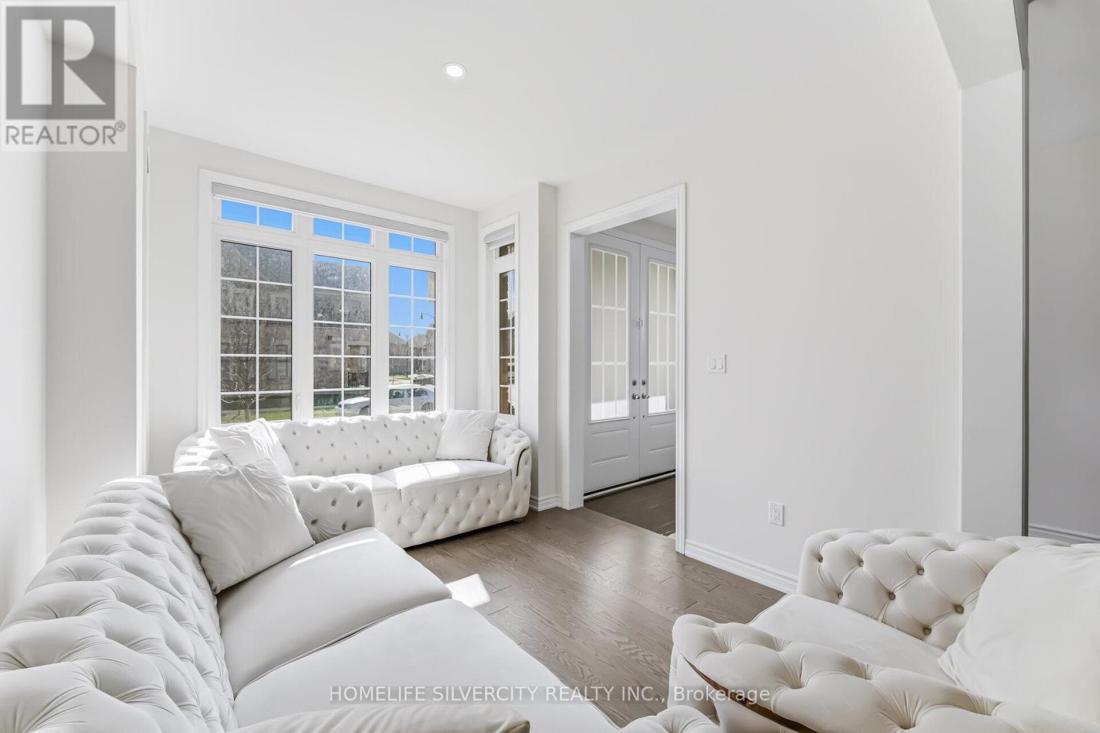 30 Tiger Crescent, Brampton, Ontario  L6R 4C1 - Photo 6 - W13451506