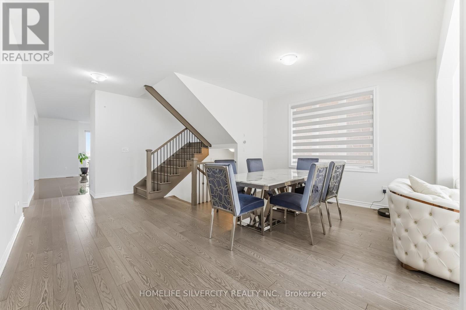 30 Tiger Crescent, Brampton, Ontario  L6R 4C1 - Photo 7 - W13451506