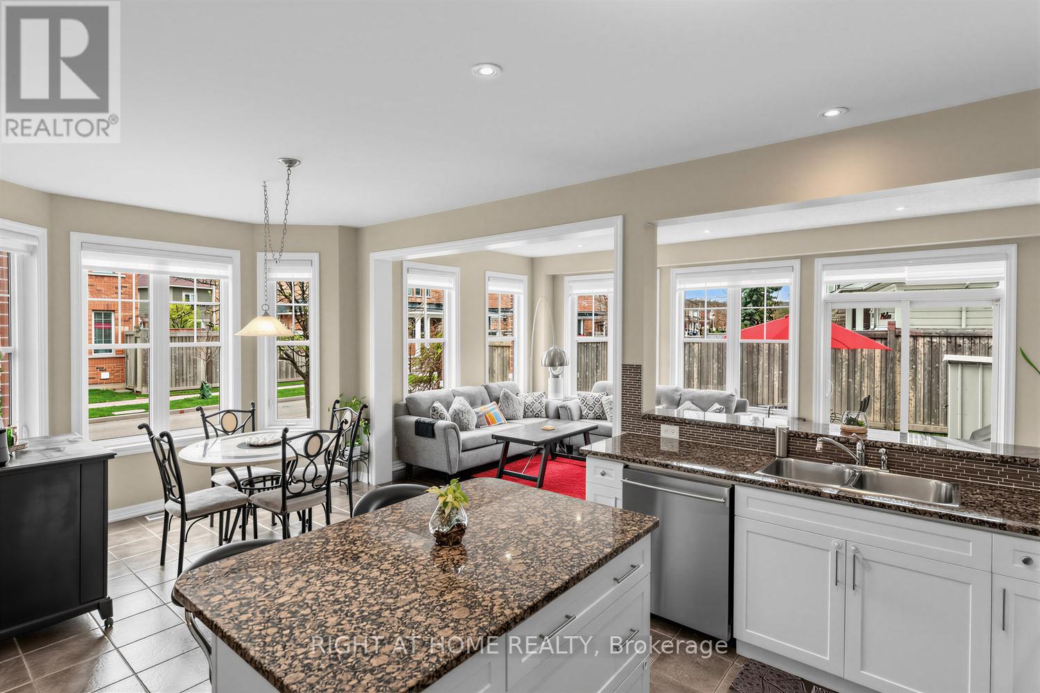 152 Duncan Lane, Milton, Ontario L9T 3X3 - Photo 7 - W13451528