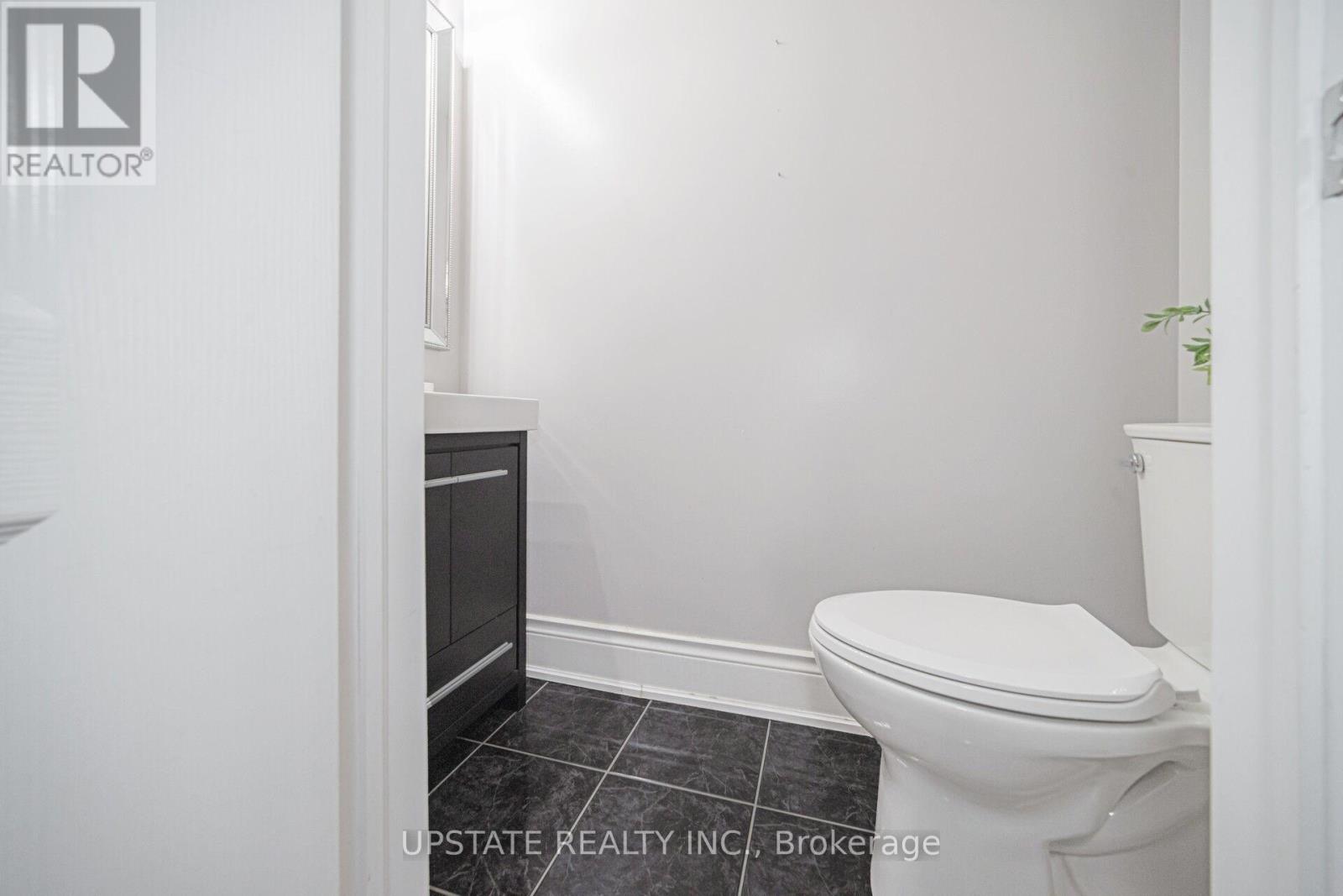 2 Beachville Circle, Brampton, Ontario  L6X 0V4 - Photo 16 - W13451540