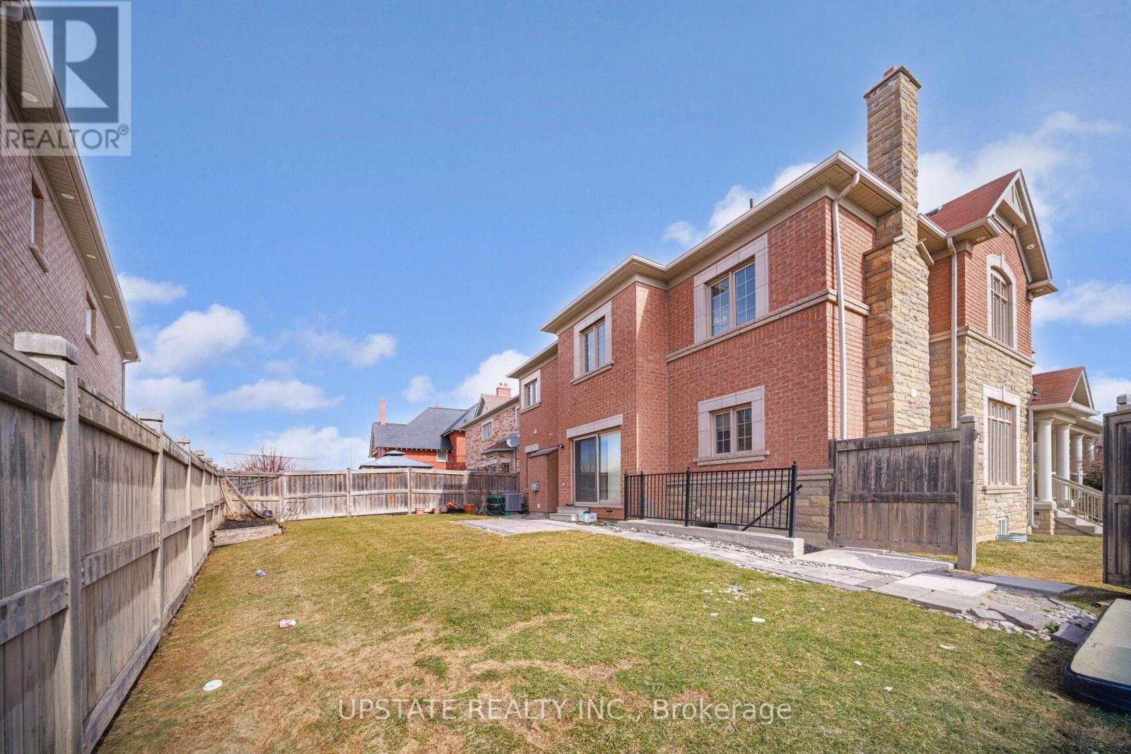 2 Beachville Circle, Brampton, Ontario  L6X 0V4 - Photo 37 - W13451540