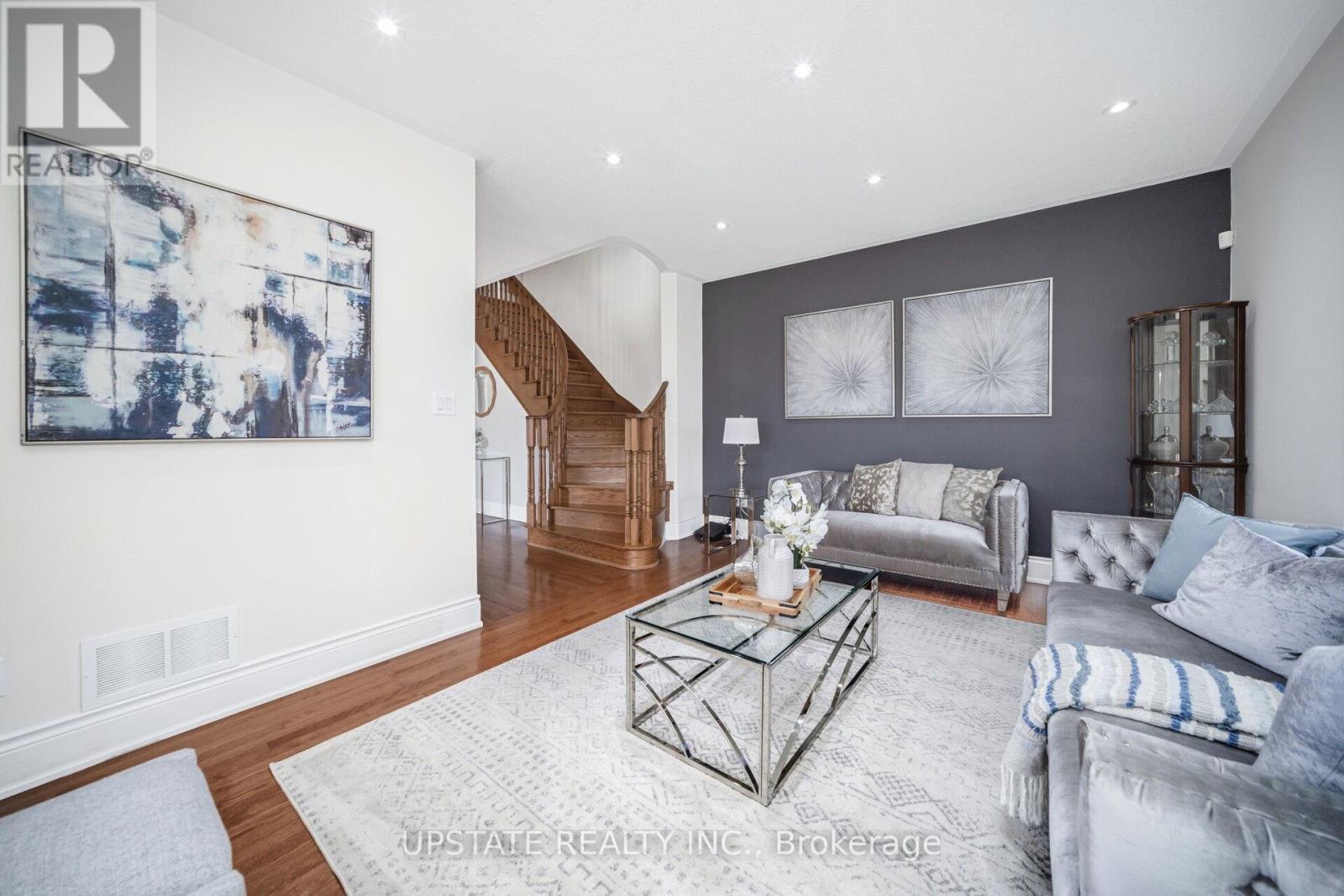 2 Beachville Circle, Brampton, Ontario  L6X 0V4 - Photo 6 - W13451540