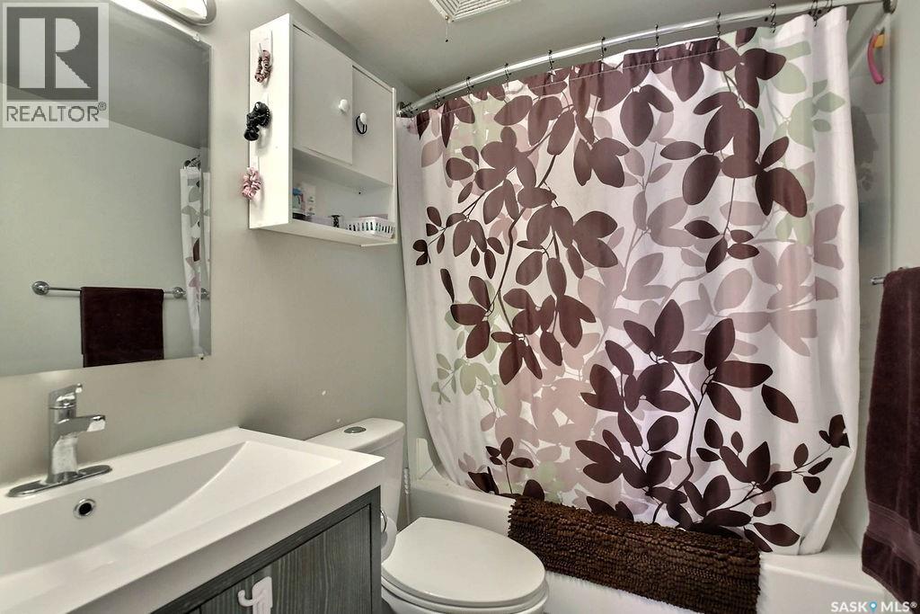 208 Gore Place, Regina, Saskatchewan  S4T 7S4 - Photo 12 - SK039581