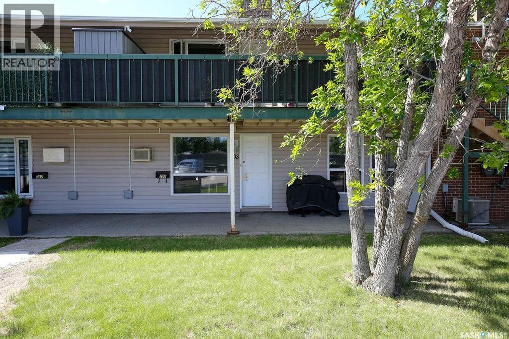 208 Gore Place, Regina, Saskatchewan  S4T 7S4 - Photo 3 - SK039581