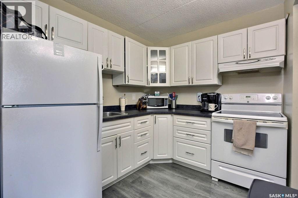 208 Gore Place, Regina, Saskatchewan  S4T 7S4 - Photo 7 - SK039581