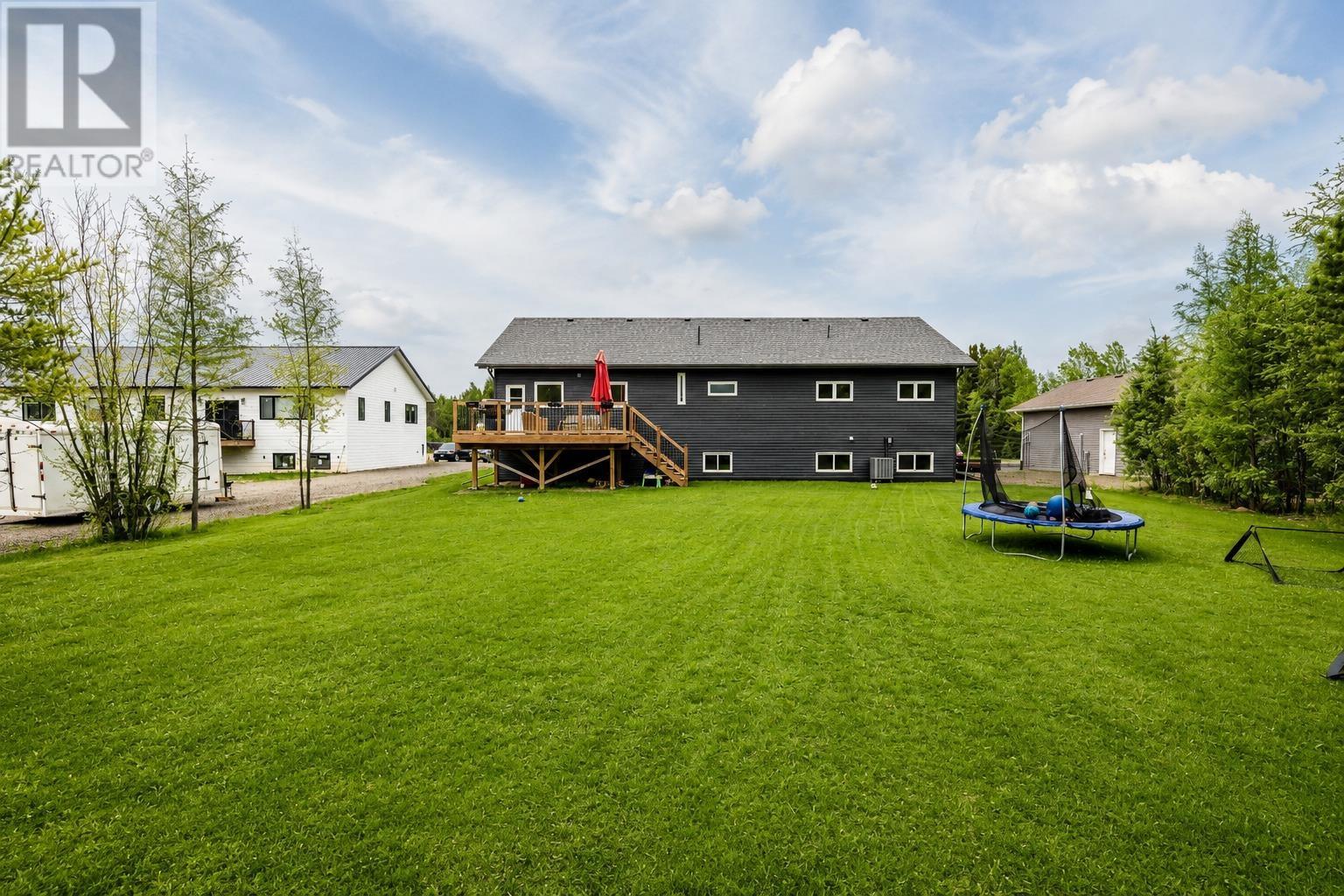 3281 Fairview Ave, Thunder Bay, Ontario  P7K 1E5 - Photo 40 - TB2601509