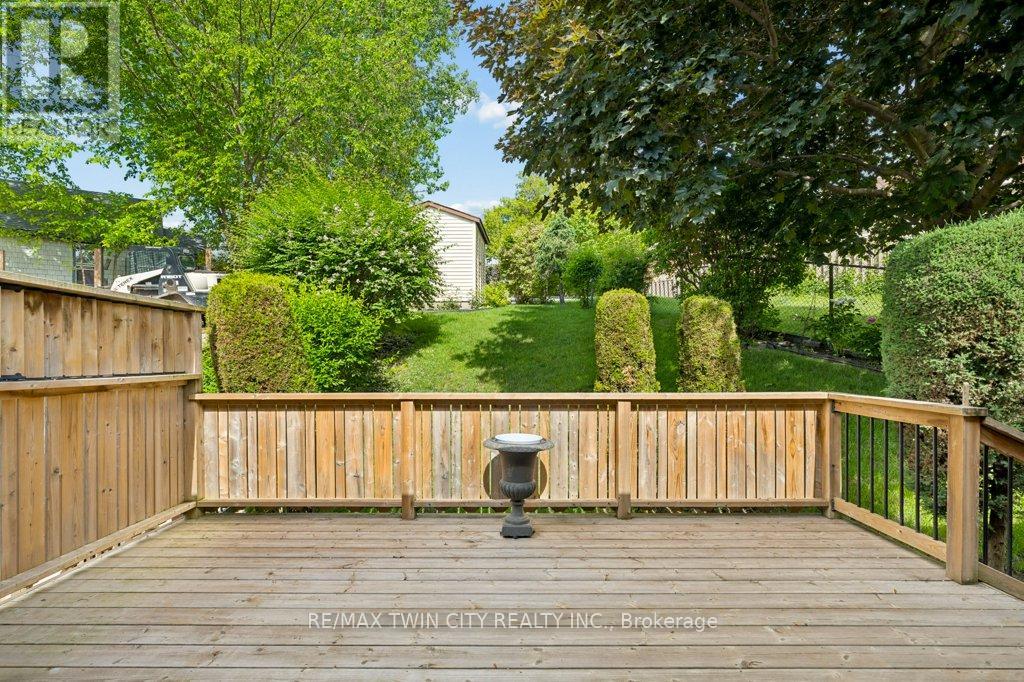 336 Manchester Road, Kitchener, Ontario N2B 1A4 - Photo 23 - X13451282