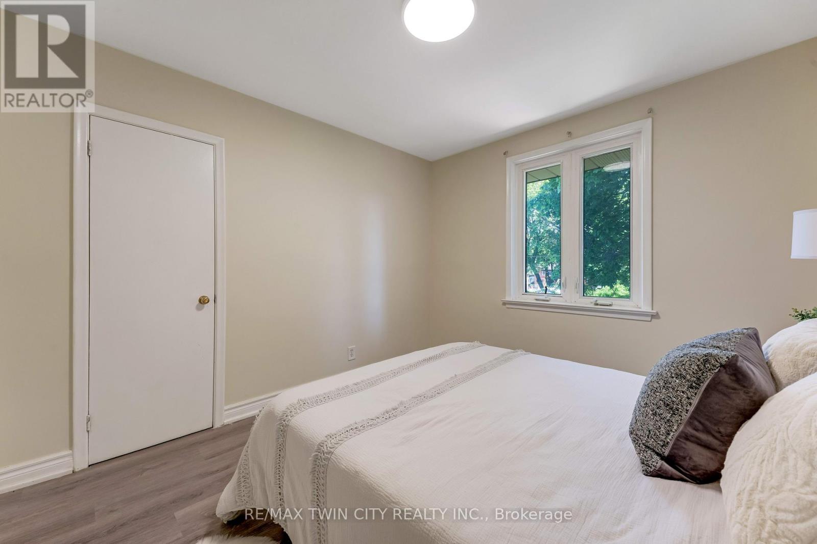 88 Dumbarton Street, Guelph, Ontario  N1E 3T7 - Photo 19 - X13451318
