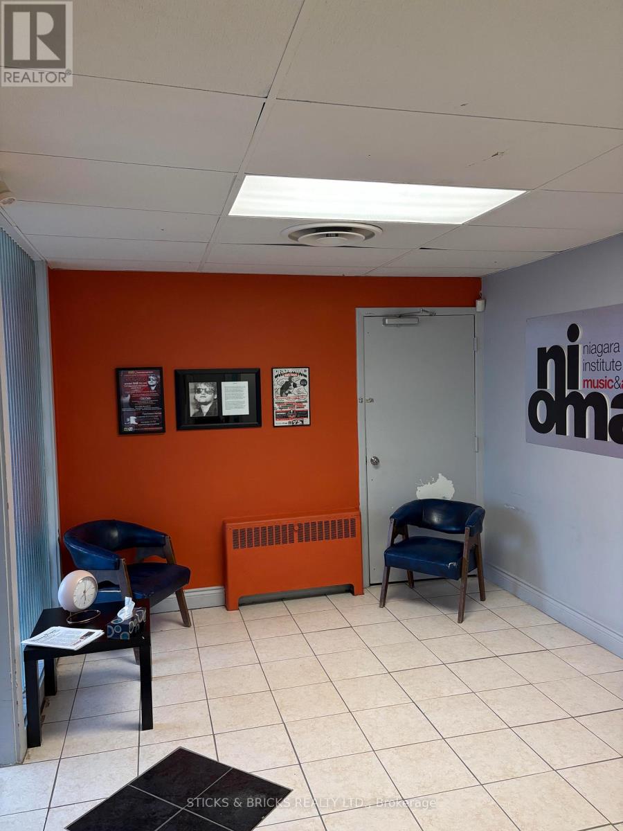 4609 Crysler Avenue, Niagara Falls, Ontario L2E 3V6 - Photo 12 - X13451622