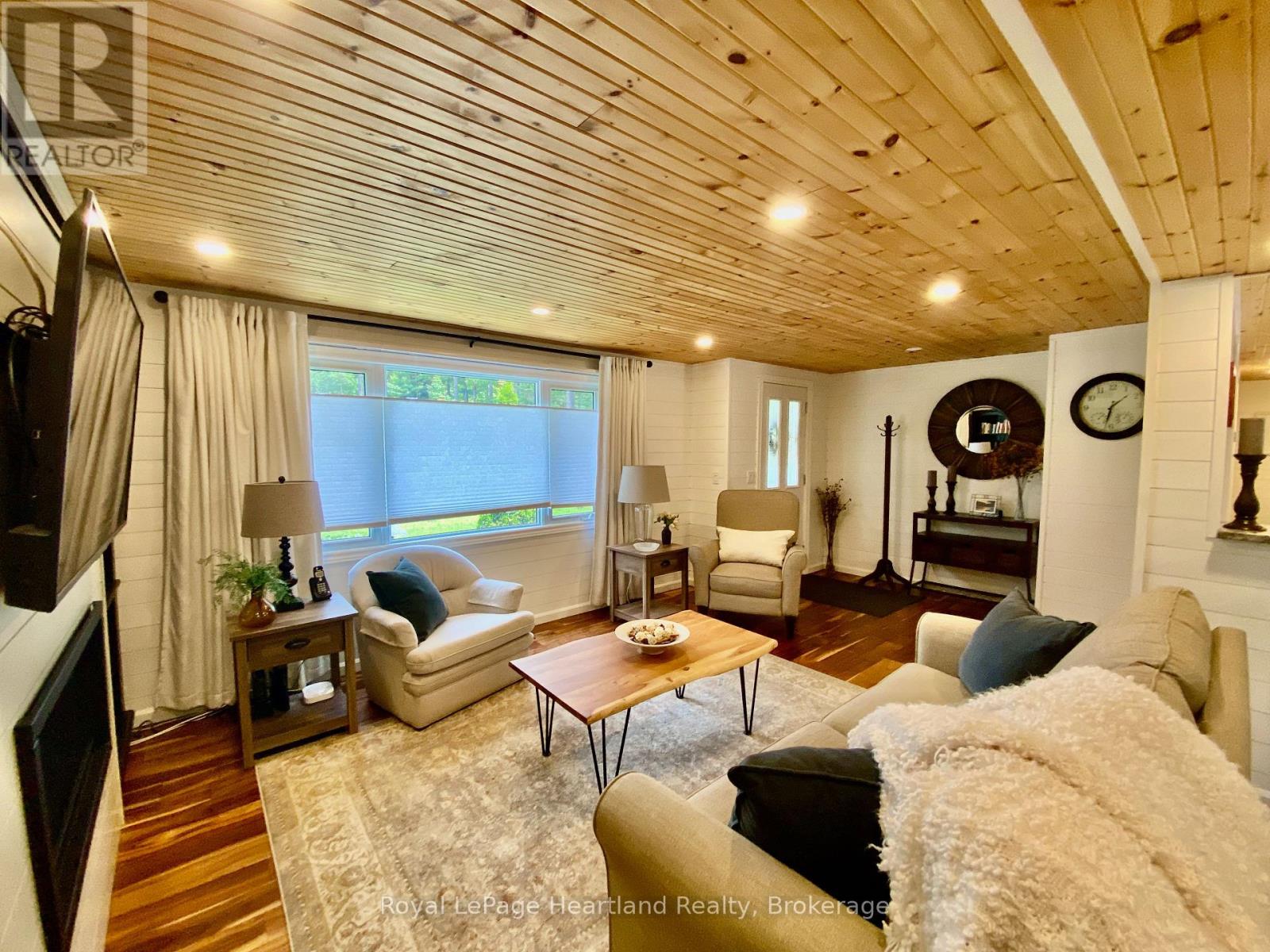 206 Chestnut Drive, Central Huron (Goderich), Ontario  N0M 1G0 - Photo 4 - X13451684
