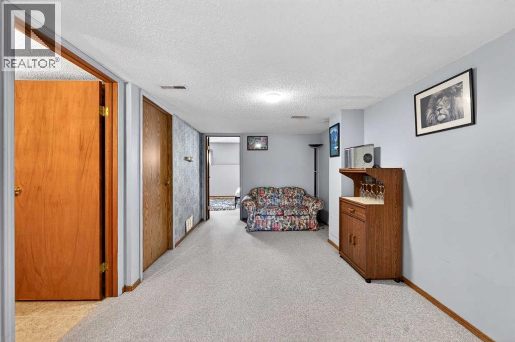 31 Martinridge Grove Ne, Calgary, Alberta  T3J 3M2 - Photo 38 - A2320179