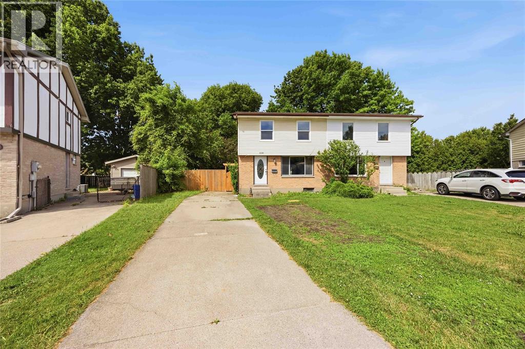 1239 Nottingham Drive, Sarnia, Ontario  N7S 5B1 - Photo 1 - 26014154