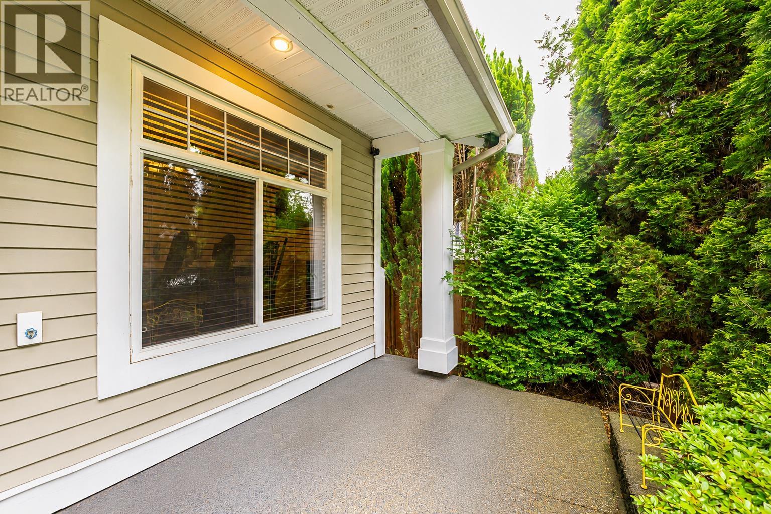 24382 104 Avenue, Maple Ridge, British Columbia  V2W 2C4 - Photo 2 - R3135783