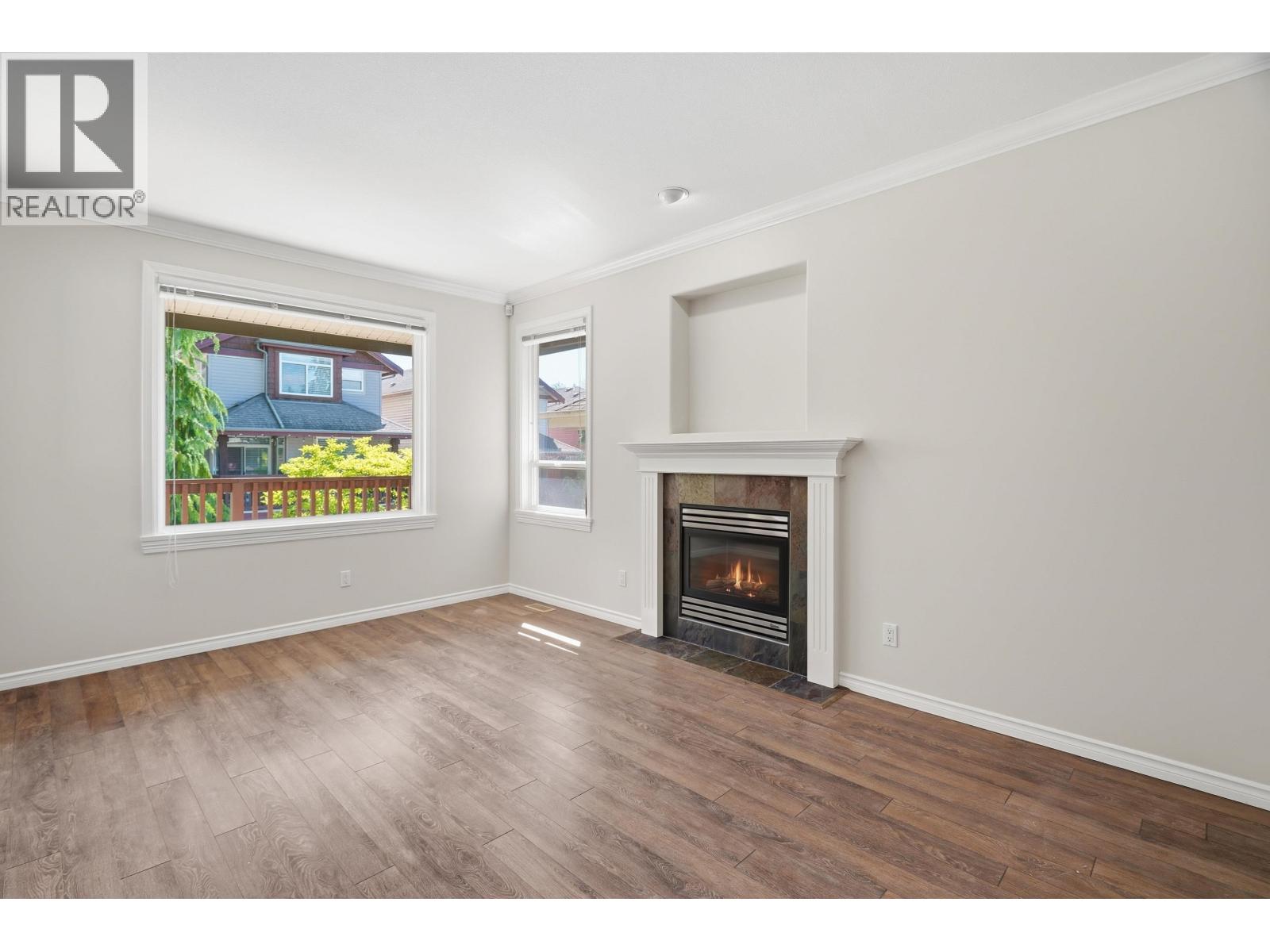 8 2281 Argue Street, Port Coquitlam, British Columbia  V3C 6R4 - Photo 2 - R3136381