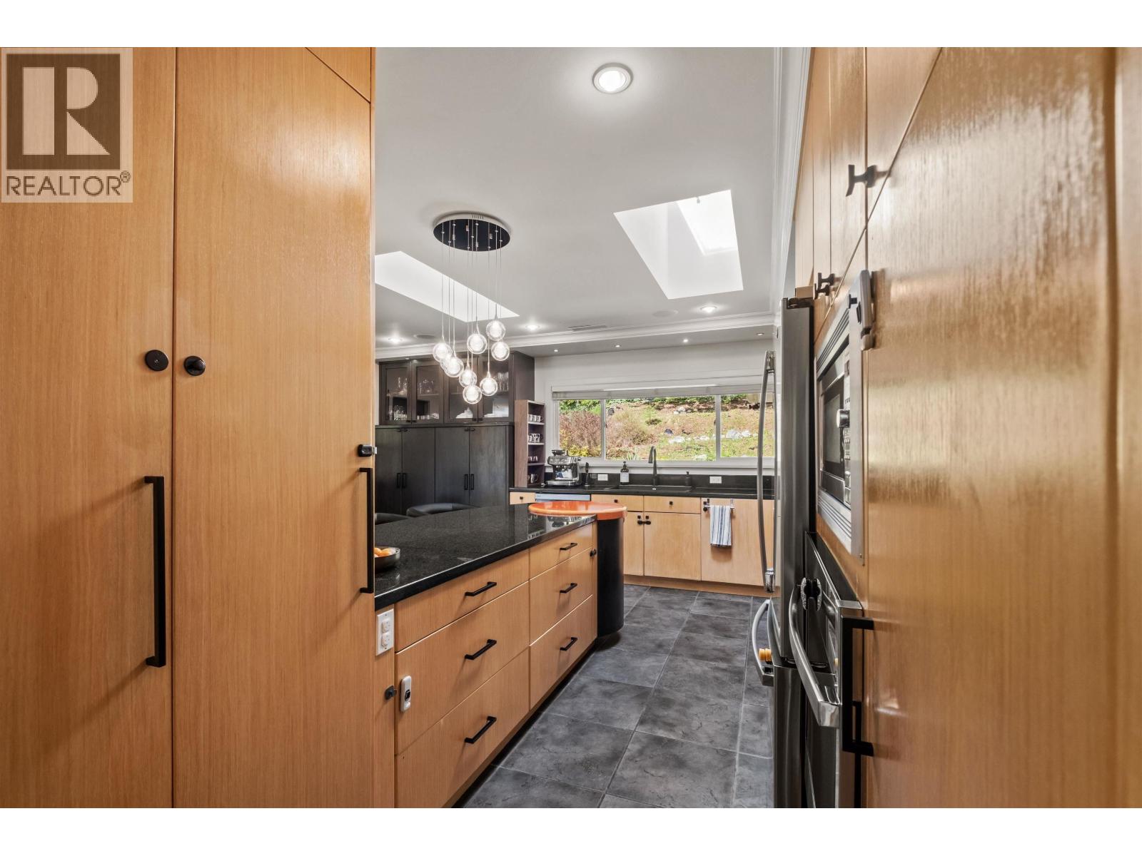 355 Rabbit Lane, West Vancouver, British Columbia  V7S 1J1 - Photo 17 - R3136406