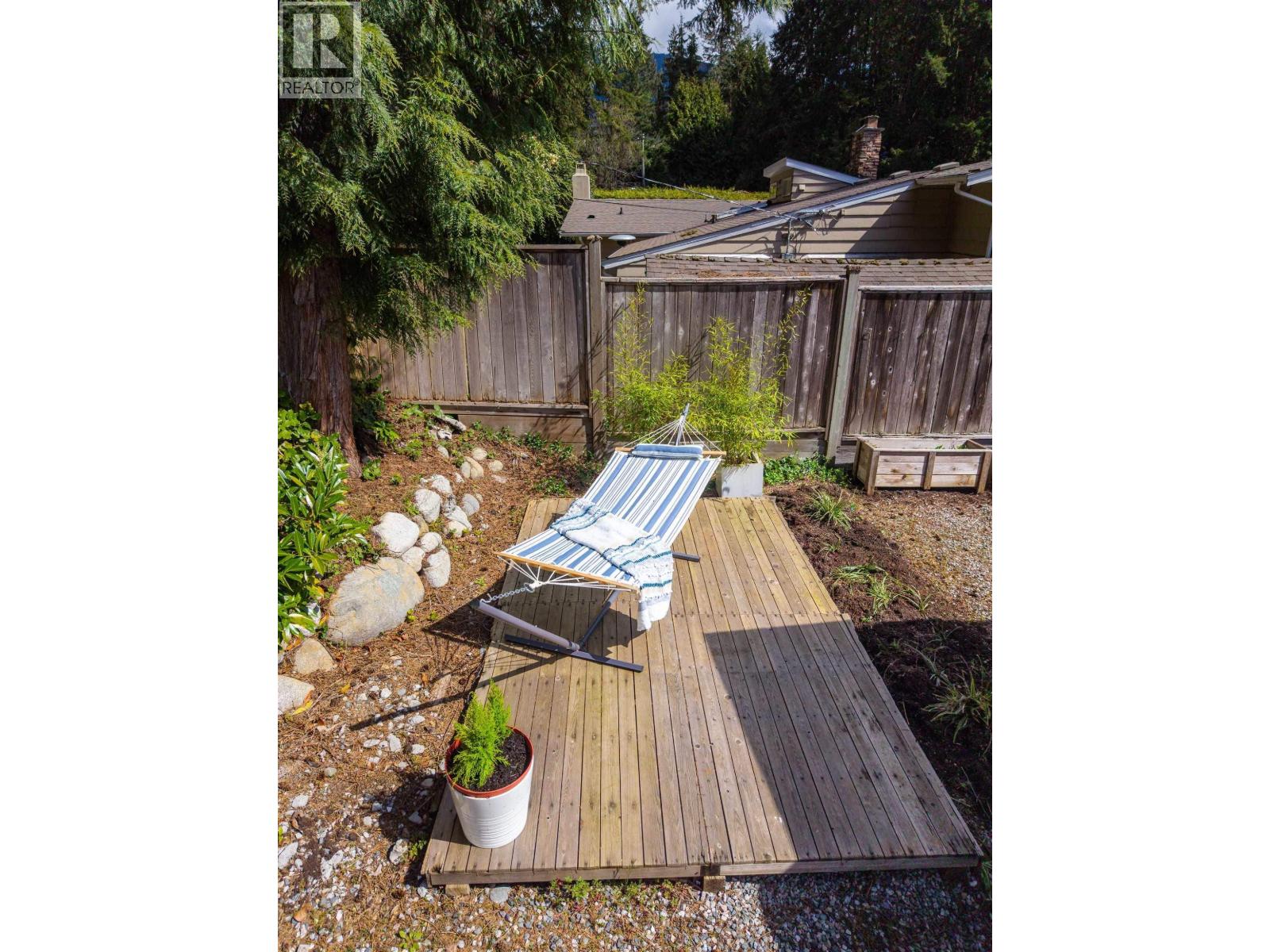355 Rabbit Lane, West Vancouver, British Columbia  V7S 1J1 - Photo 30 - R3136406