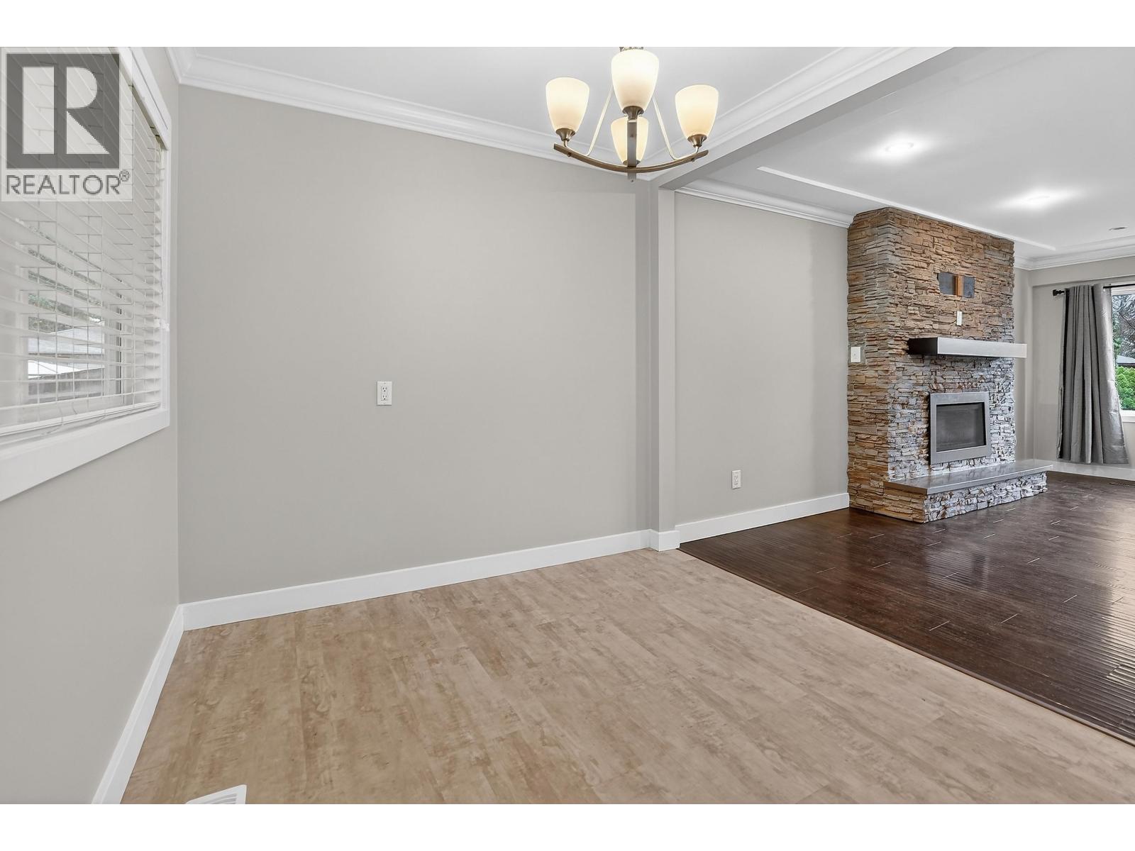 12106 214 Street, Maple Ridge, British Columbia  V2X 5E1 - Photo 8 - R3136439