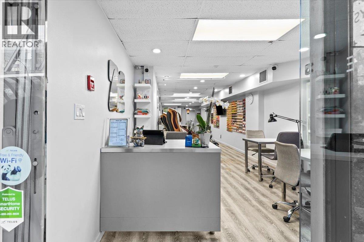 557 W Georgia Street, Vancouver, British Columbia  V6B 1Z5 - Photo 3 - C8079649