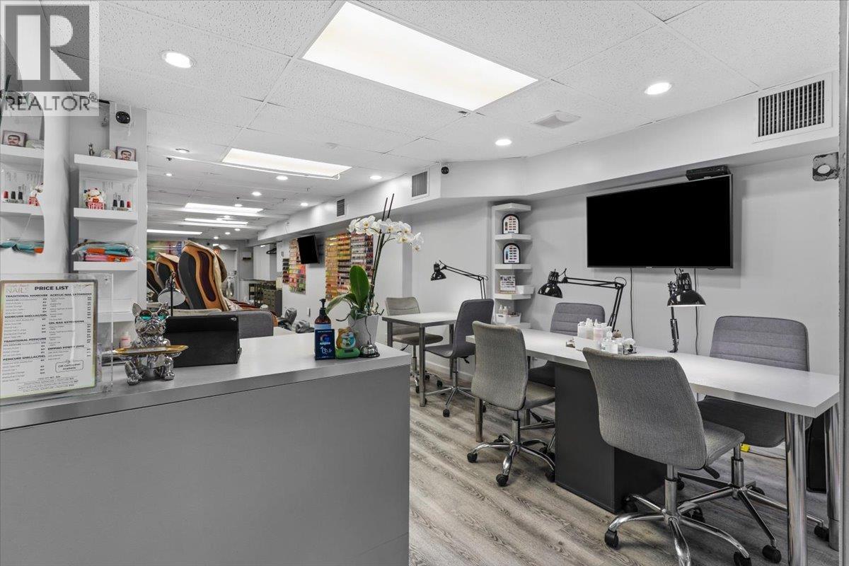 557 W Georgia Street, Vancouver, British Columbia  V6B 1Z5 - Photo 4 - C8079649