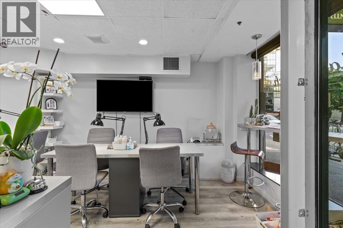 557 W Georgia Street, Vancouver, British Columbia  V6B 1Z5 - Photo 6 - C8079649