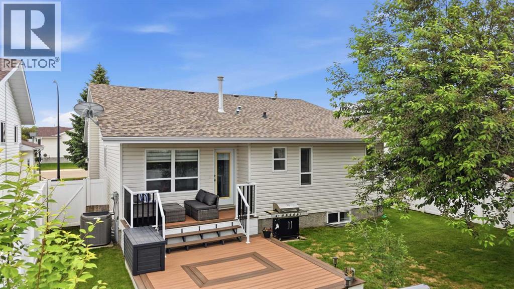 126 Logan Close, Red Deer, Alberta  T4R 2n9 - Photo 13 - A2320736