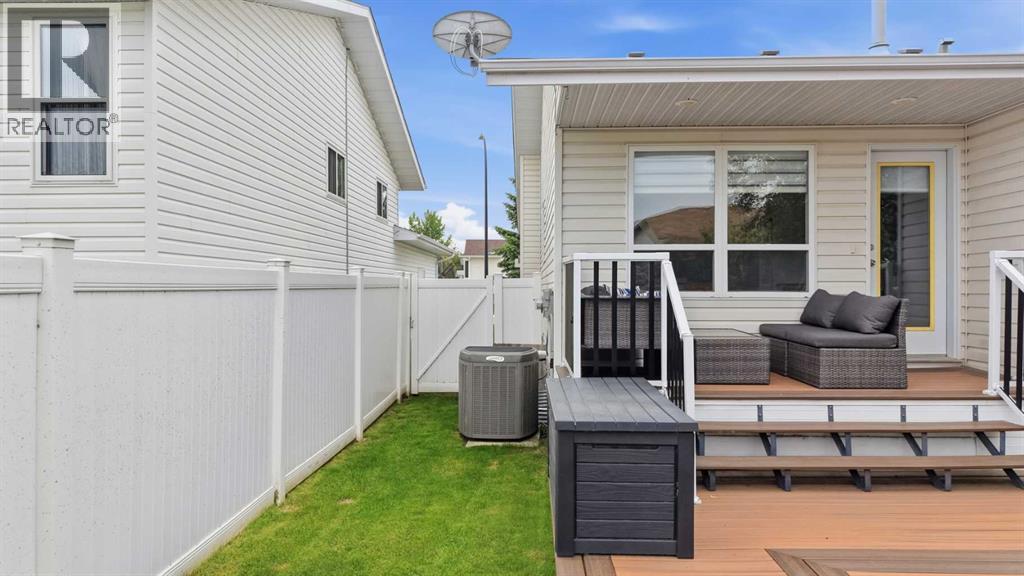126 Logan Close, Red Deer, Alberta  T4R 2n9 - Photo 33 - A2320736