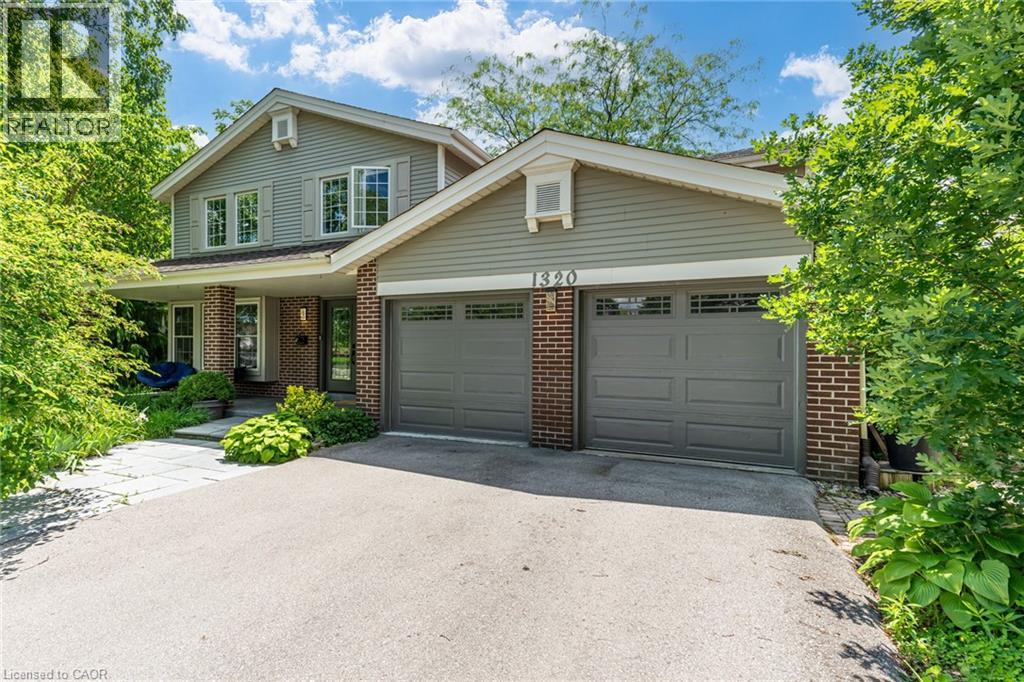 1320 Monmouth Drive, Burlington, Ontario  L7P 3J6 - Photo 1 - 40840143