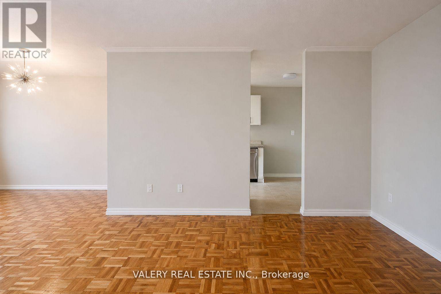 1014 - 75 Eastdale Avenue, Toronto, Ontario  M4C 5N3 - Photo 3 - E13436926