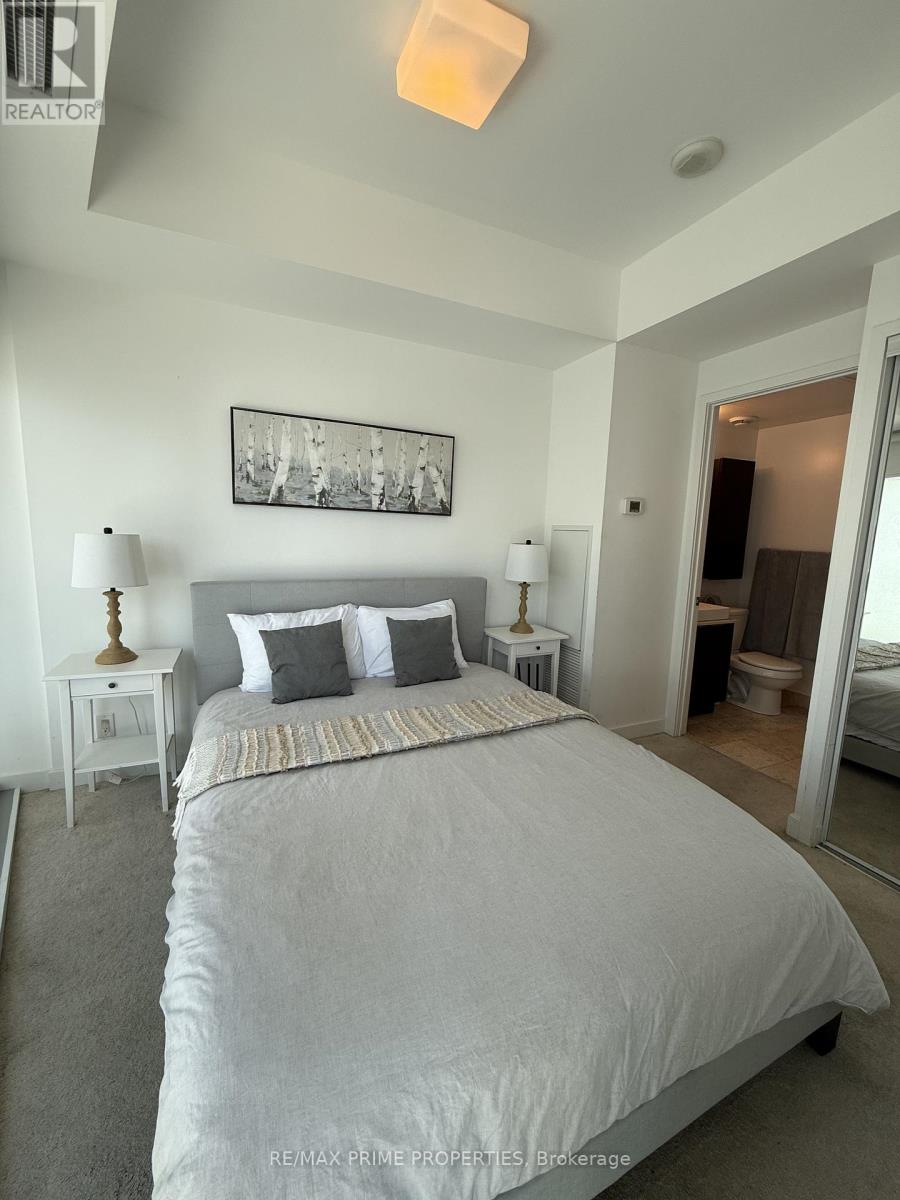 1605 - 14 York Street, Toronto, Ontario  M5J 0B1 - Photo 8 - C13451470