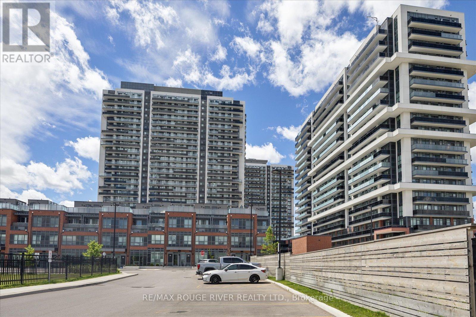 728 - 2545 SIMCOE STREET N, Oshawa, Ontario