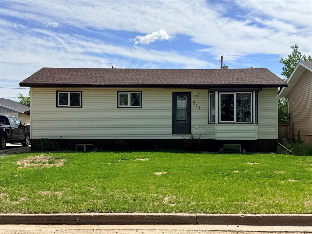 311 11th Avenue S, Swan River, Manitoba  R0L 1Z0 - Photo 0 - 202604796